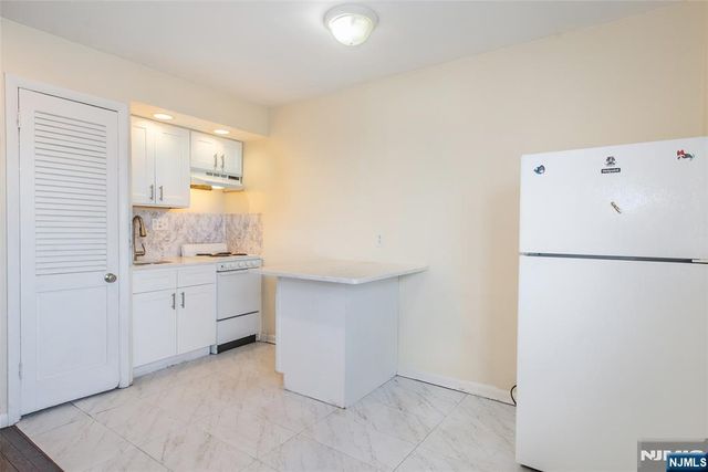 601 Fairview Avenue, Fairview, NJ 07022