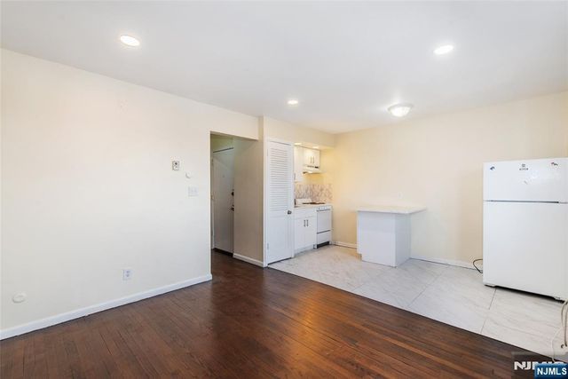 601 Fairview Avenue, Fairview, NJ 07022