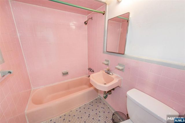 601 Fairview Avenue, Fairview, NJ 07022