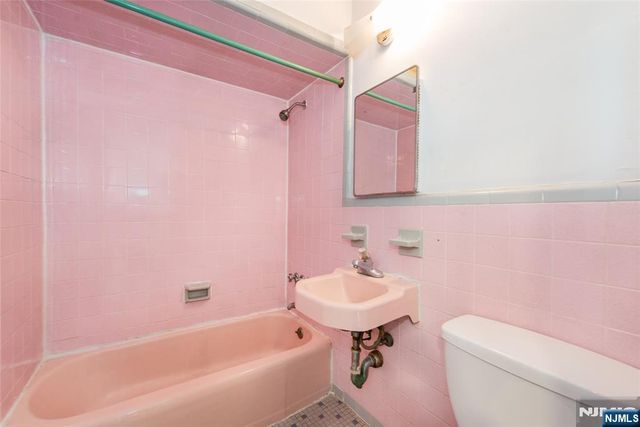 601 Fairview Avenue, Fairview, NJ 07022