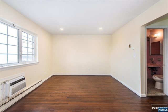 601 Fairview Avenue, Fairview, NJ 07022