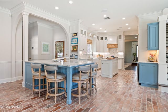 307 Englewood Drive, Lafayette, LA 70503
