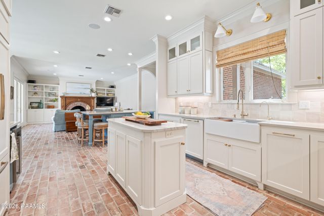 307 Englewood Drive, Lafayette, LA 70503