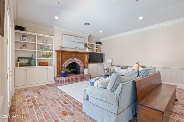 307 Englewood Drive, Lafayette, LA 70503