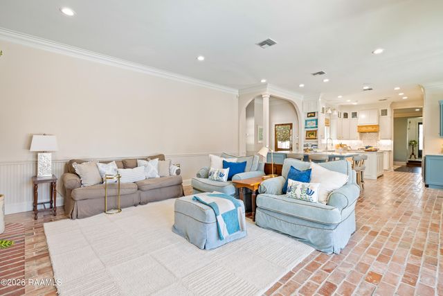 307 Englewood Drive, Lafayette, LA 70503