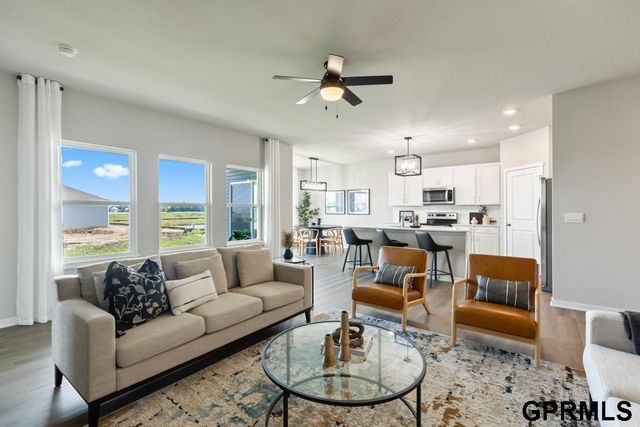 8359 S 176th Circle, Omaha, NE 68137