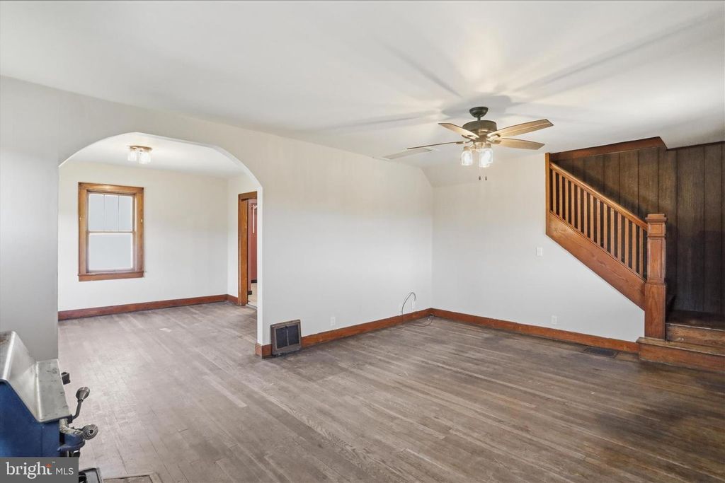 Image 11 of property listing at 14510 UHL HWY SE, Cumberland, MD 21502