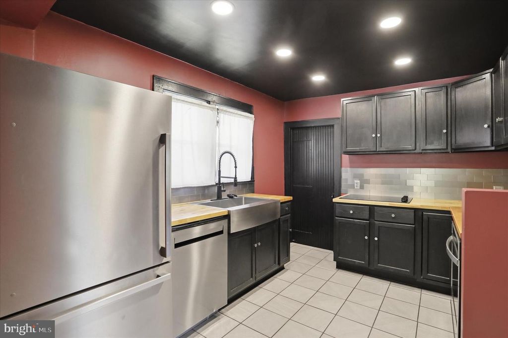 Image 15 of property listing at 14510 UHL HWY SE, Cumberland, MD 21502