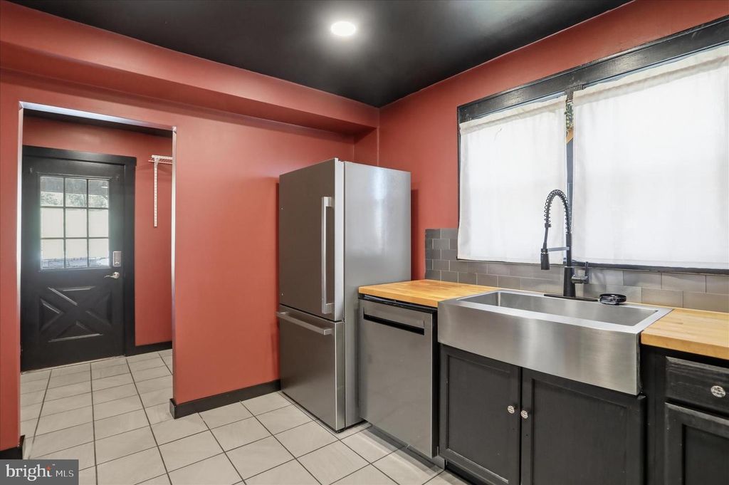 Image 17 of property listing at 14510 UHL HWY SE, Cumberland, MD 21502