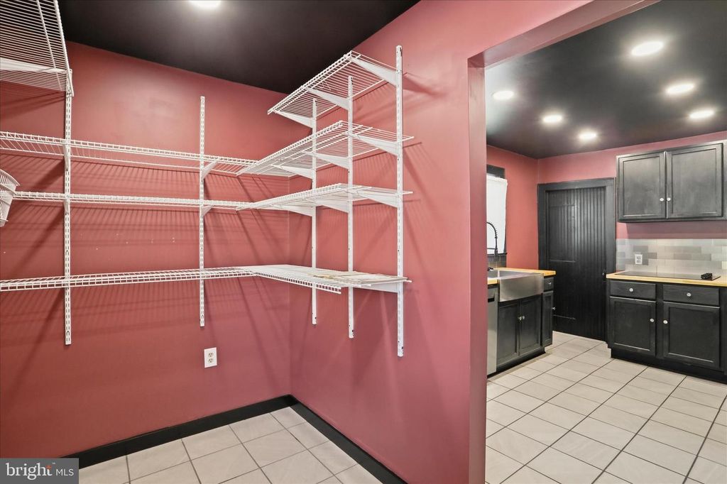 Image 20 of property listing at 14510 UHL HWY SE, Cumberland, MD 21502