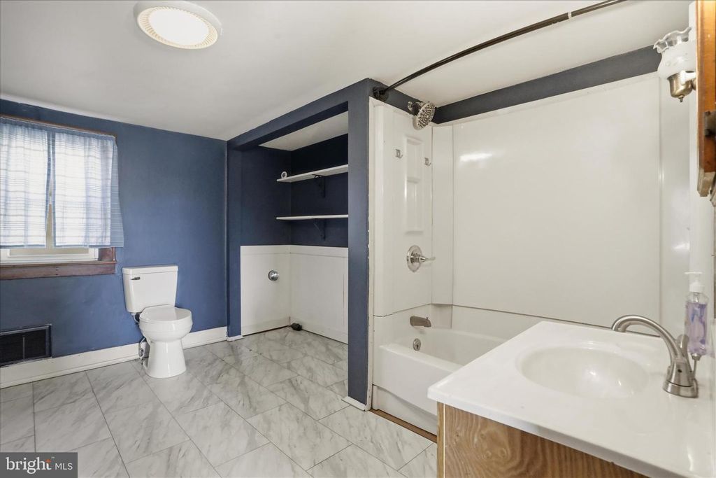 Image 25 of property listing at 14510 UHL HWY SE, Cumberland, MD 21502