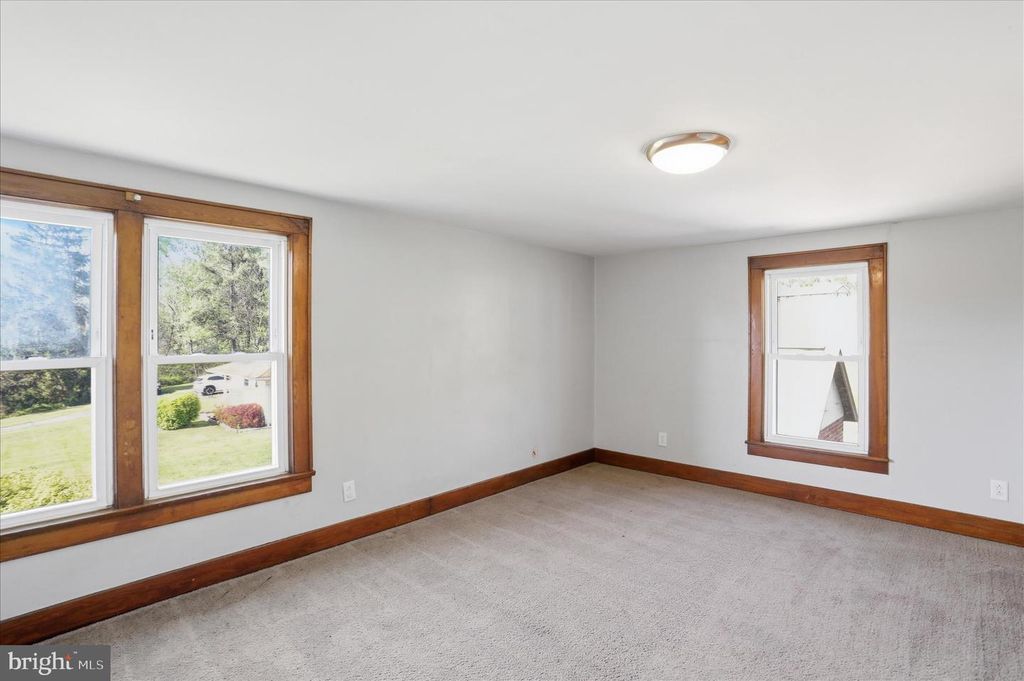 Image 28 of property listing at 14510 UHL HWY SE, Cumberland, MD 21502