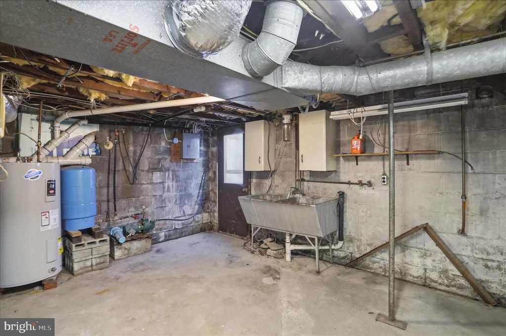 Image 30 of property listing at 14510 UHL HWY SE, Cumberland, MD 21502