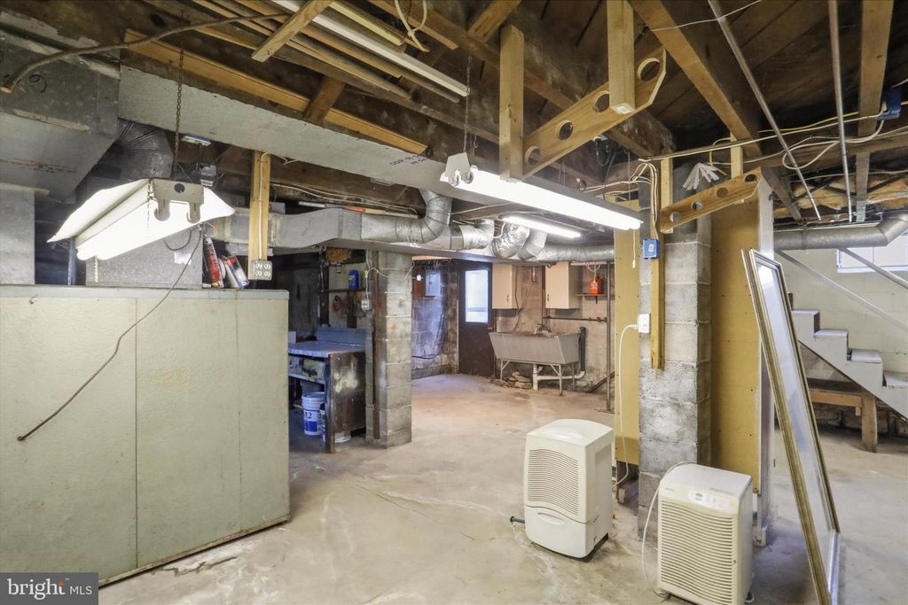 Image 33 of property listing at 14510 UHL HWY SE, Cumberland, MD 21502