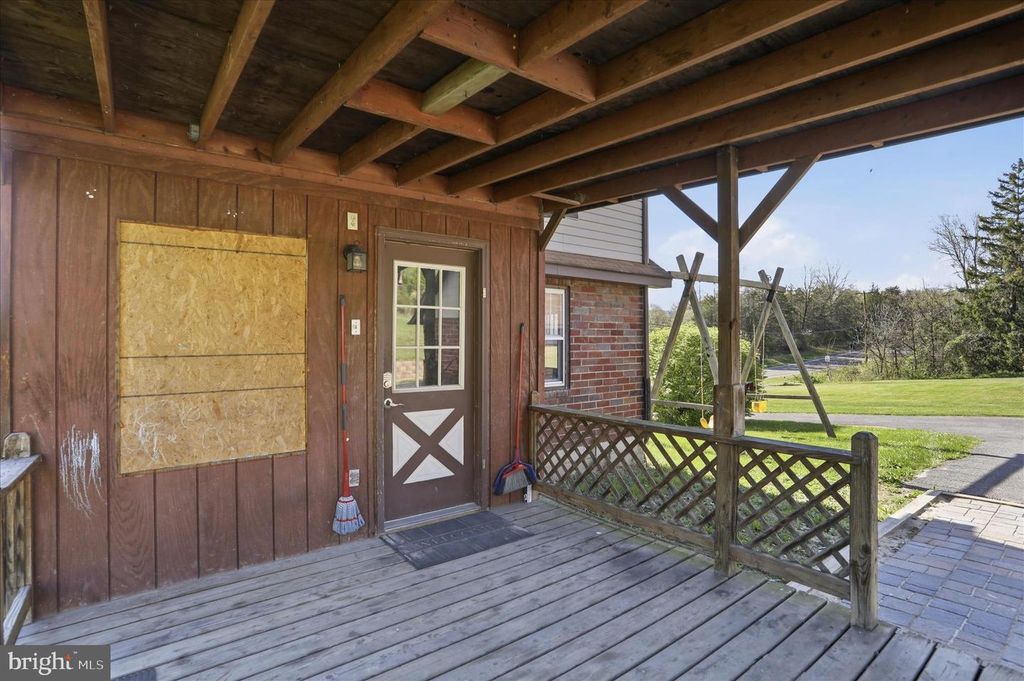 Image 34 of property listing at 14510 UHL HWY SE, Cumberland, MD 21502