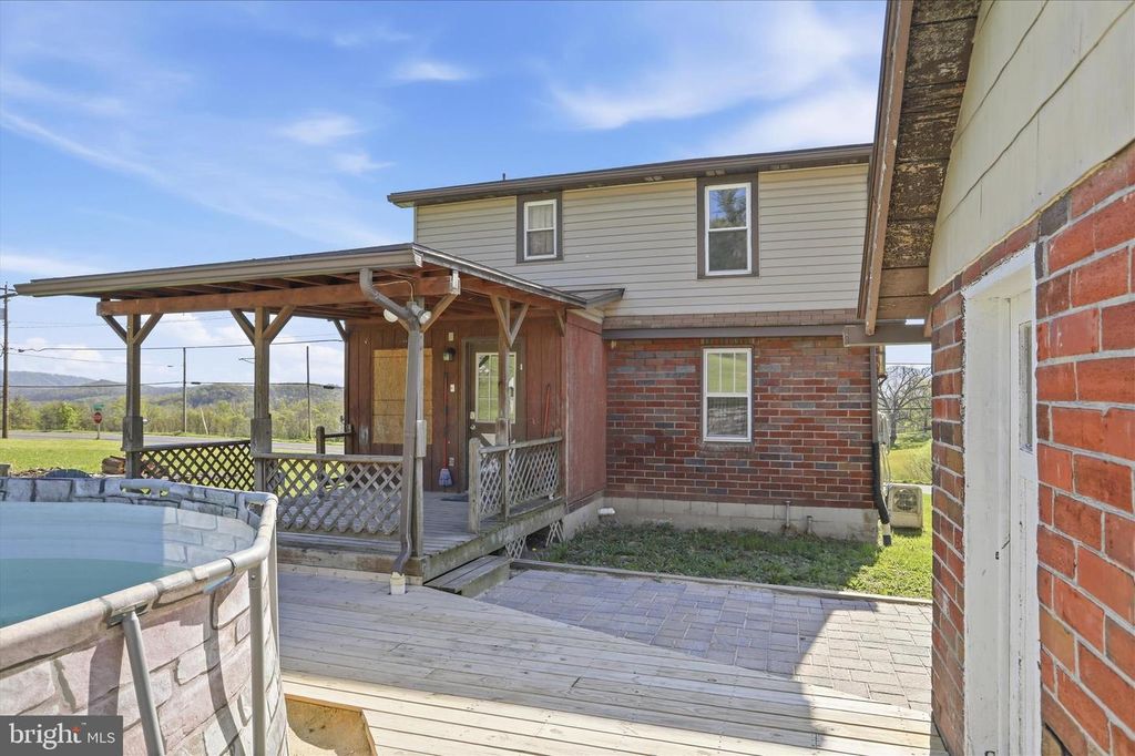 Image 37 of property listing at 14510 UHL HWY SE, Cumberland, MD 21502