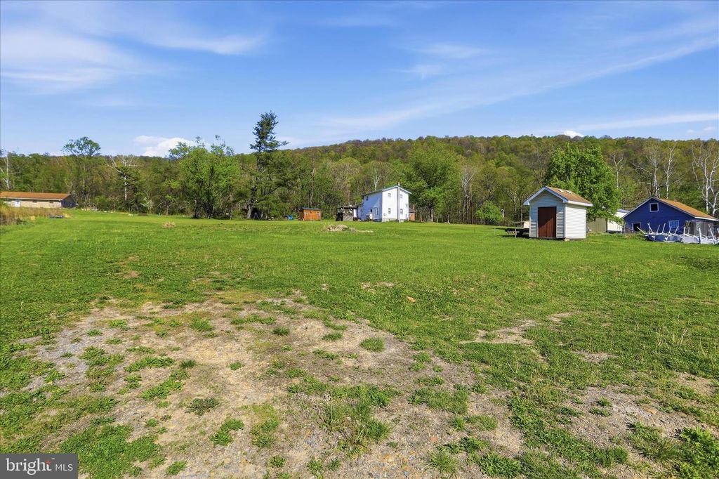 Image 7 of property listing at 14510 UHL HWY SE, Cumberland, MD 21502