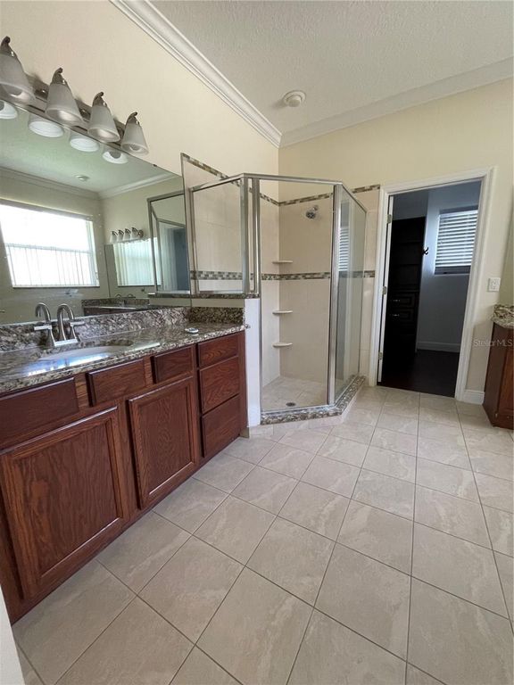 Image 12 of property listing at 14125 ISLAMORADA DRIVE, Orlando, FL 32837