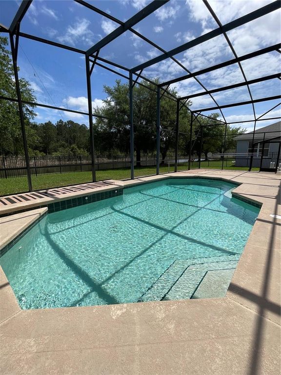 Image 13 of property listing at 14125 ISLAMORADA DRIVE, Orlando, FL 32837