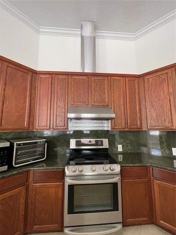 Image 7 of property listing at 14125 ISLAMORADA DRIVE, Orlando, FL 32837