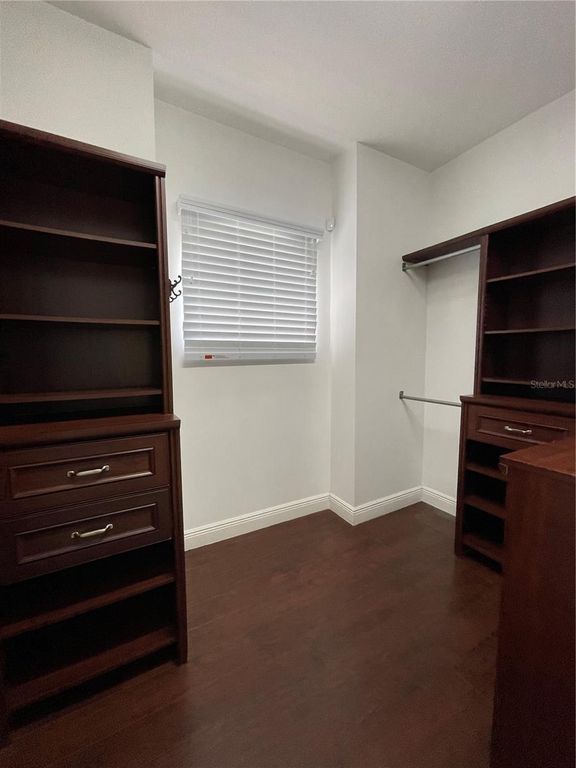 Image 10 of property listing at 14125 ISLAMORADA DRIVE, Orlando, FL 32837