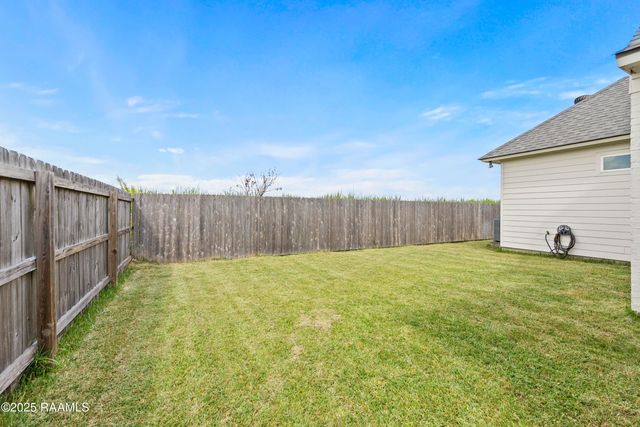 211 San Marcos Drive, Youngsville, LA 70592