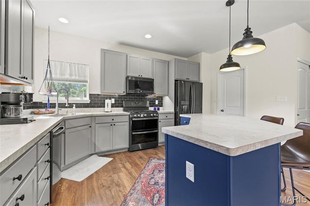 101 Brookmanns Place Court, Imperial, MO 63052