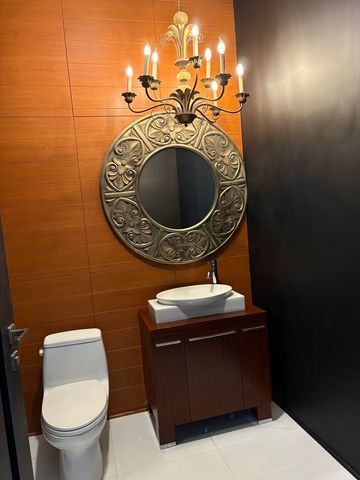 833 N California Avenue 1C, Chicago, IL 60622