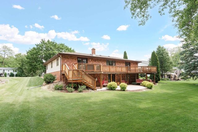 915 Nelson Avenue, Milton, WI 53563