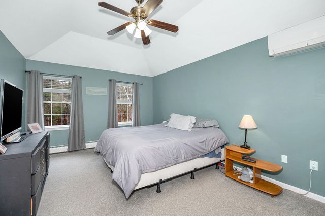 13 Sheridan Drive, Londonderry, NH 03053