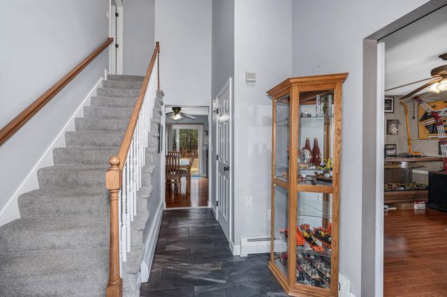 13 Sheridan Drive, Londonderry, NH 03053