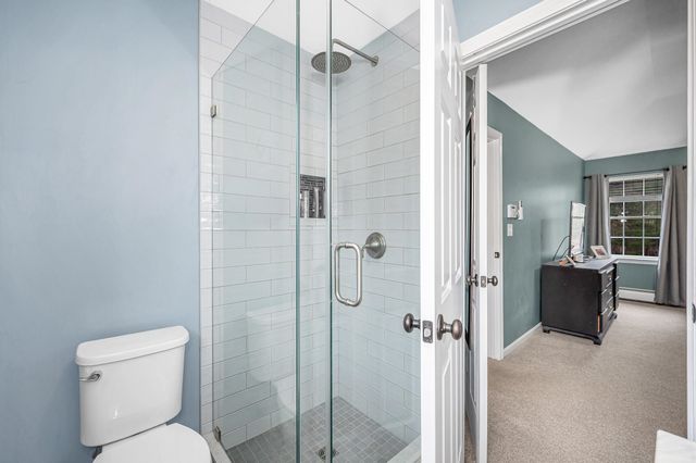 13 Sheridan Drive, Londonderry, NH 03053