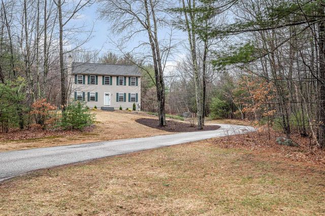 13 Sheridan Drive, Londonderry, NH 03053