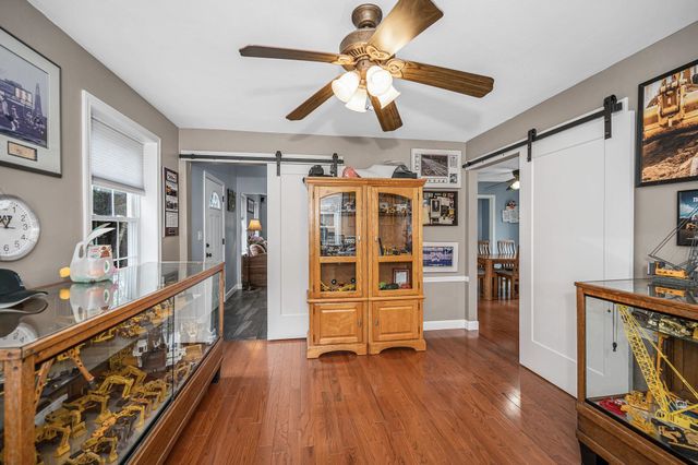 13 Sheridan Drive, Londonderry, NH 03053