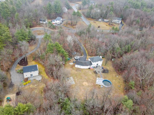 13 Sheridan Drive, Londonderry, NH 03053