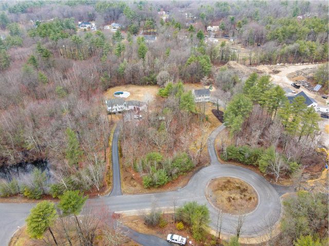 13 Sheridan Drive, Londonderry, NH 03053