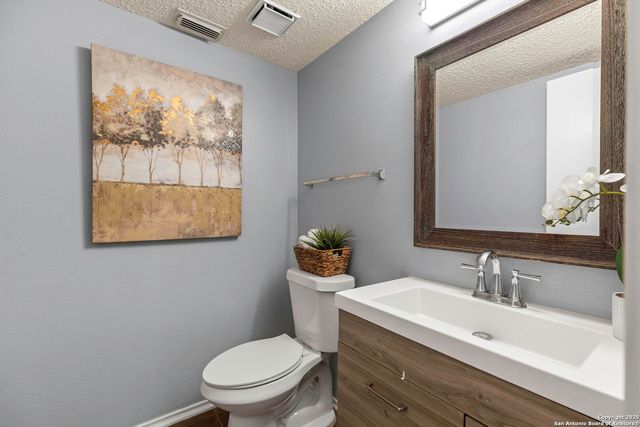 6835 Waterfall Pass, Converse, TX 78109