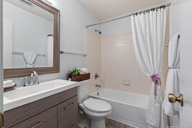 6835 Waterfall Pass, Converse, TX 78109