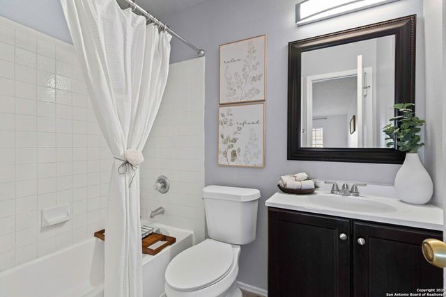 6835 Waterfall Pass, Converse, TX 78109