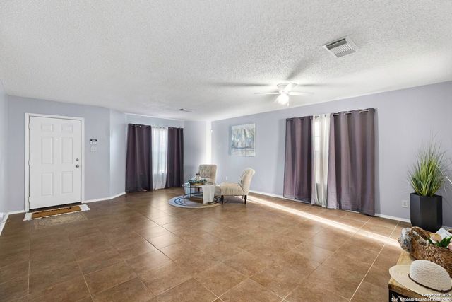 6835 Waterfall Pass, Converse, TX 78109