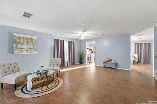 6835 Waterfall Pass, Converse, TX 78109