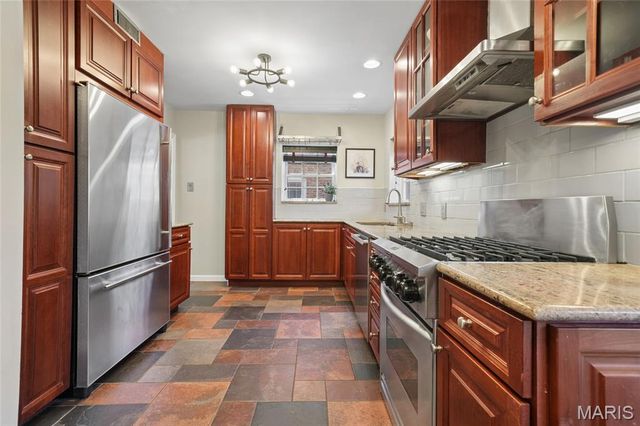 7619 Stanford Avenue, University City, MO 63130