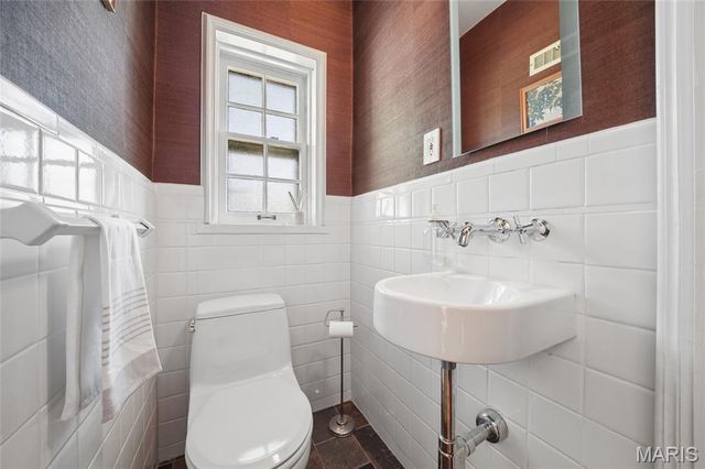 7619 Stanford Avenue, University City, MO 63130