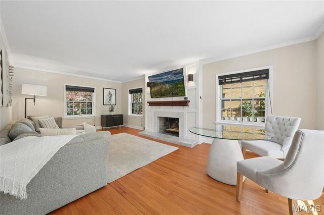 7619 Stanford Avenue, University City, MO 63130