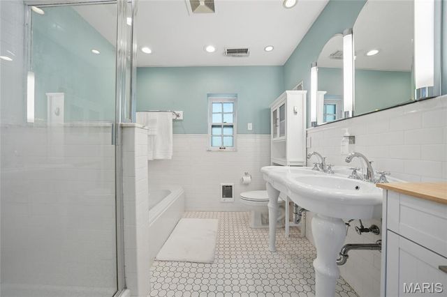 7619 Stanford Avenue, University City, MO 63130