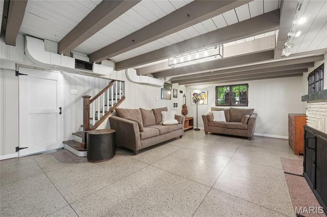 7619 Stanford Avenue, University City, MO 63130