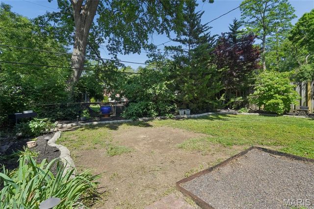 7619 Stanford Avenue, University City, MO 63130
