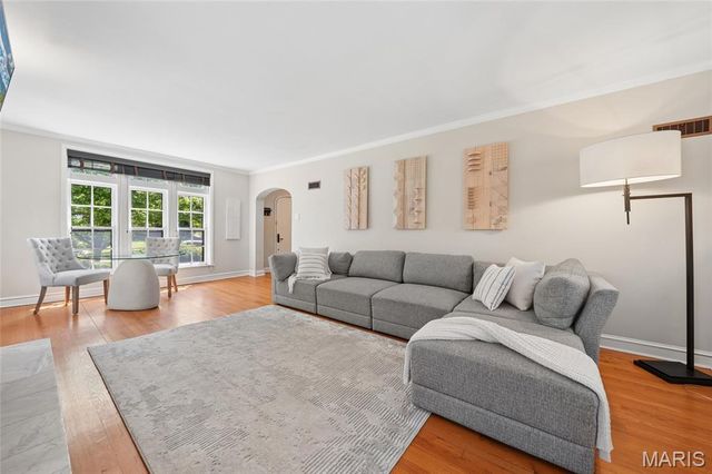7619 Stanford Avenue, University City, MO 63130
