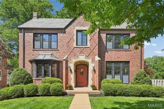 7619 Stanford Avenue, University City, MO 63130