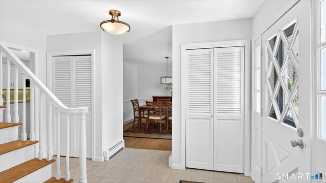 28 Park Road, Simsbury, CT 06070